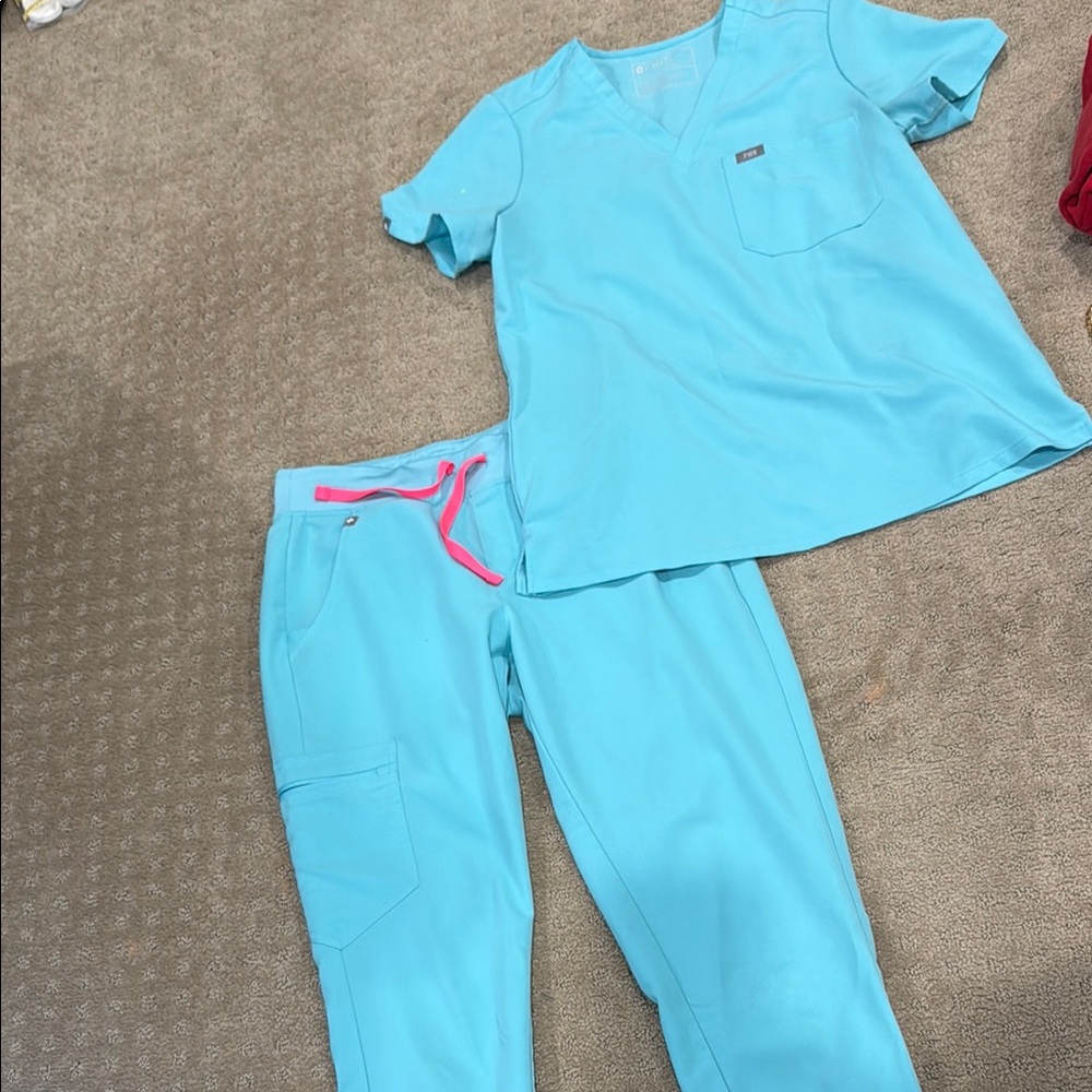 Figs Highlighter Blue Jogger Set